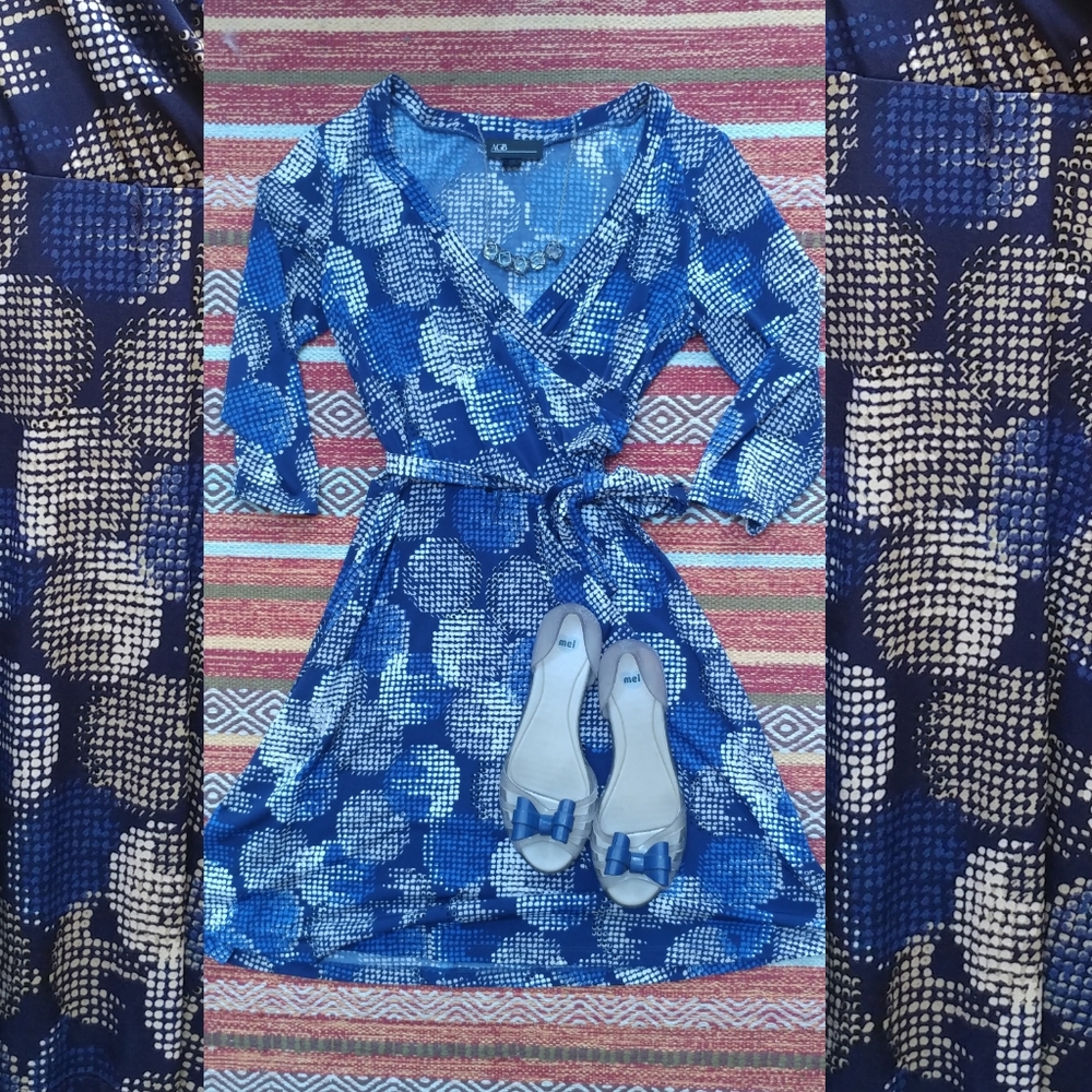 Blue circle 3/4 Sleeve Wrap Dress